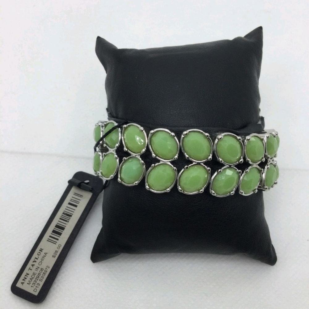 Ann Taylor Green Rhinestone Stretch Bracelet NWT - Picture 2 of 3